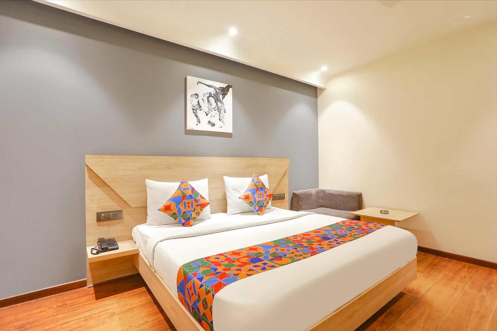 Fabhotel Jhs Studio غورغاون المظهر الخارجي الصورة