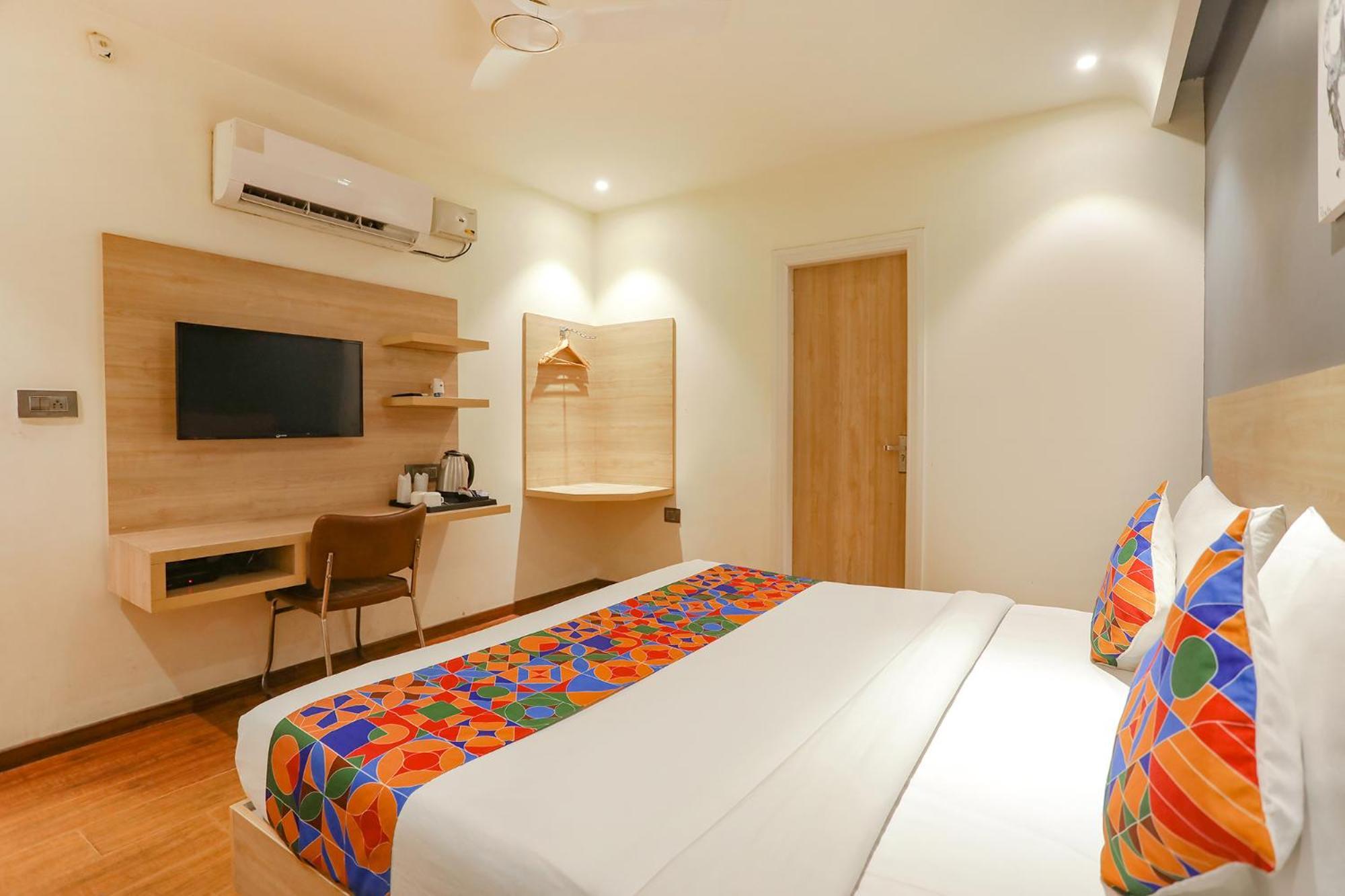 Fabhotel Jhs Studio غورغاون المظهر الخارجي الصورة